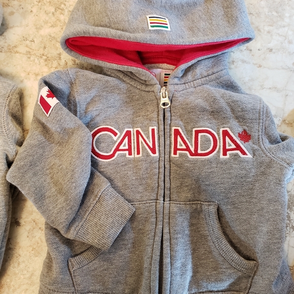 Two baby sweaters Converse and Hudson Bay - Picture 4 of 4